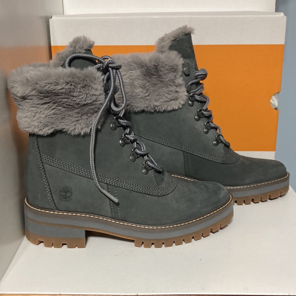 NIB Timberland Boot - Picture 2 of 6